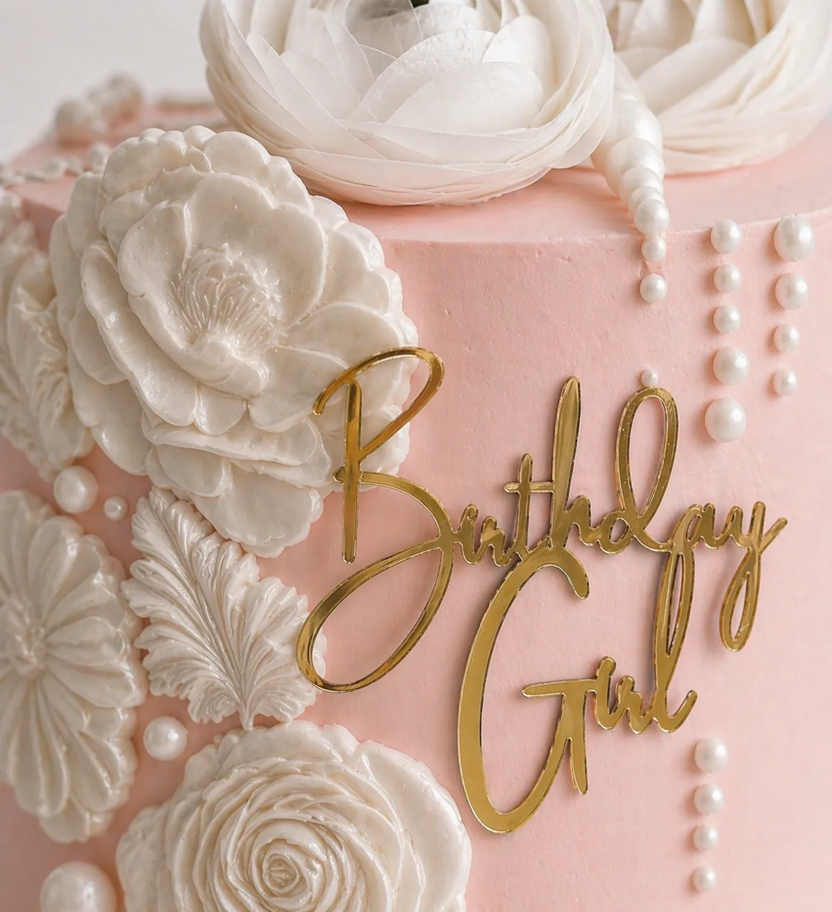 White Rose in Soft Pink Grace, Detail view